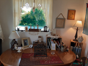 Image: Lori Office Left